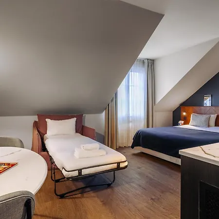 Rockypop Hotel
