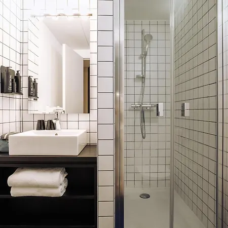 מלון Rockypop 4*